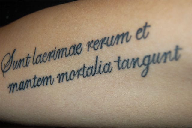 phrase latin tatouage